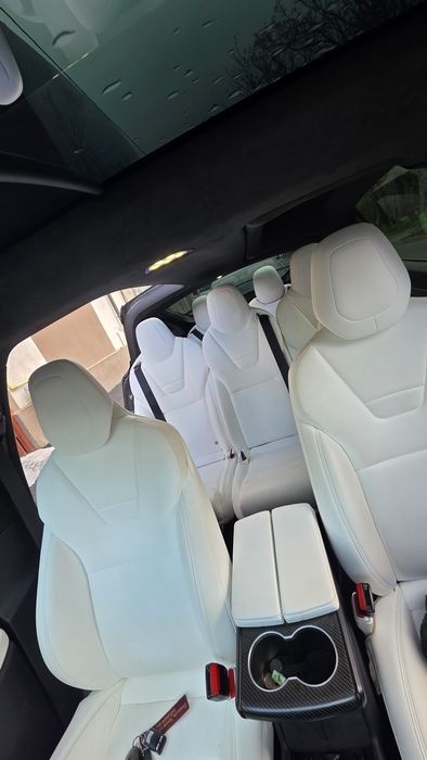 Tesla  Model X 100D prețul este in euro