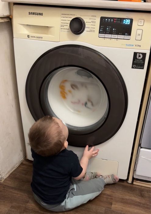 Продам стиральную машину автомат на 6.5кг Samsung eco-bubble