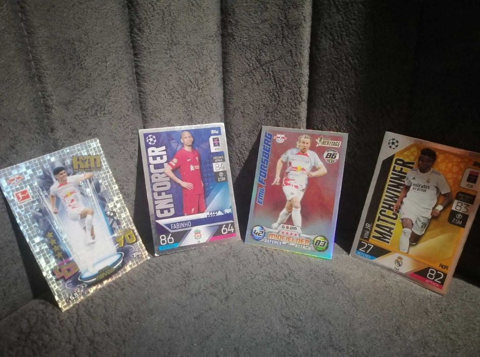 Лот 27бр Футболни карти Topps Match Attax & Panini Adrenalyn XL - Messi LEGEND, Ronaldo Silver LE, Vini Jr Black Edge, Bellingham & Gavi ROOKIE, Hakim