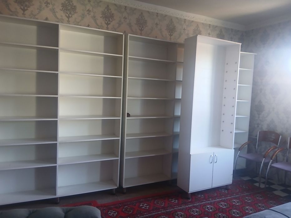 Аптека мебел сотилади