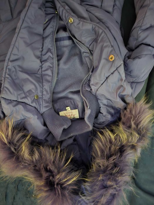 Продам куртку зимнюю на девочку рост 104