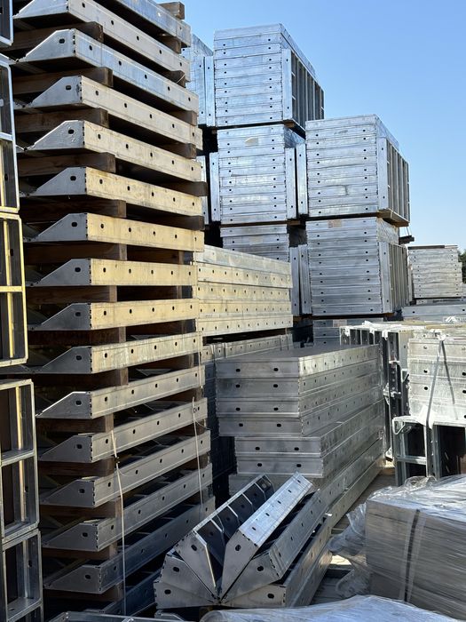 Cofraje metalice set 100mp hunnebeck rasto panouri metalice stalpi