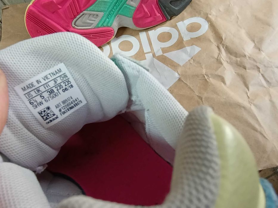 ''Adidas Originals Falcon Multi''оригинални маратонки 37.5 номер