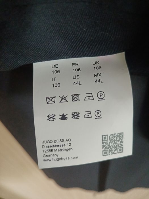 Продам костюм HUGO BOSS