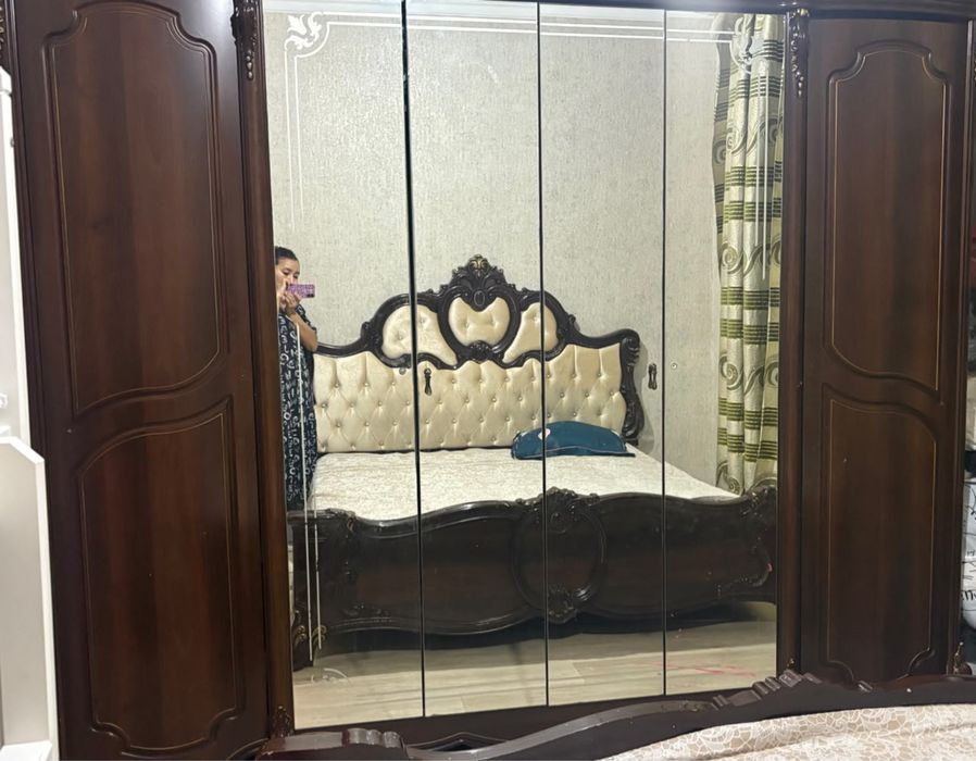 Спальный гарнитур