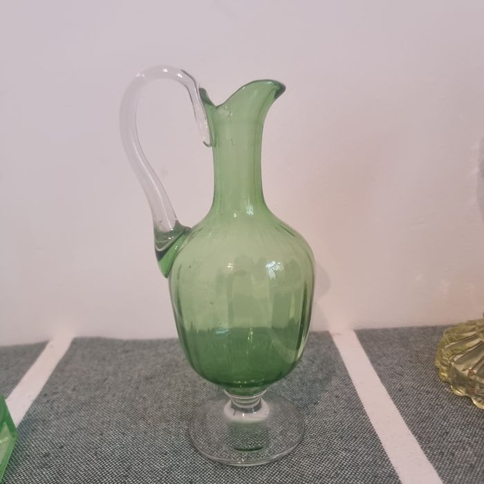 Colecție Uranium Glass – Sticlă cu uraniu fluorescentă UV – Raritate