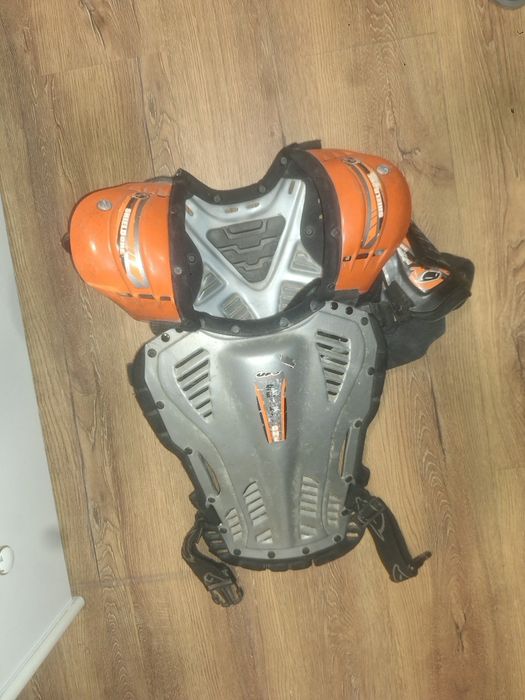 vand ghete cross gaerne+armura SHEILDONE 500 DE LEI AMANDOUA