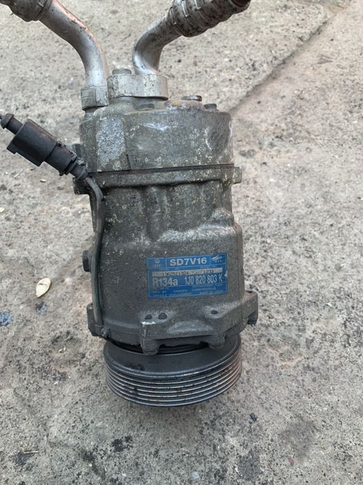 Vând compresor clima vw golf 4