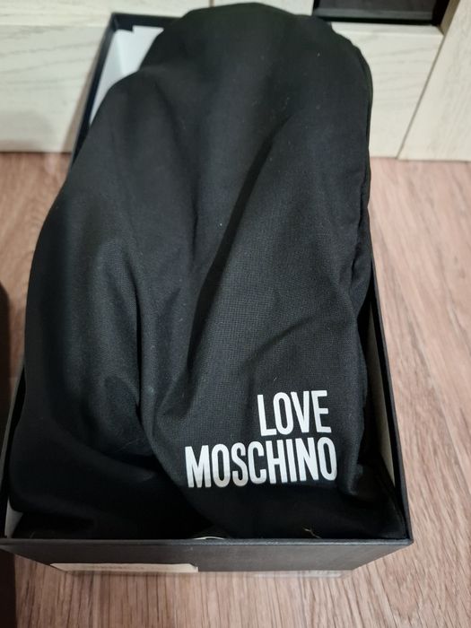 Продам оригинальные балетки Moschino 38 размер