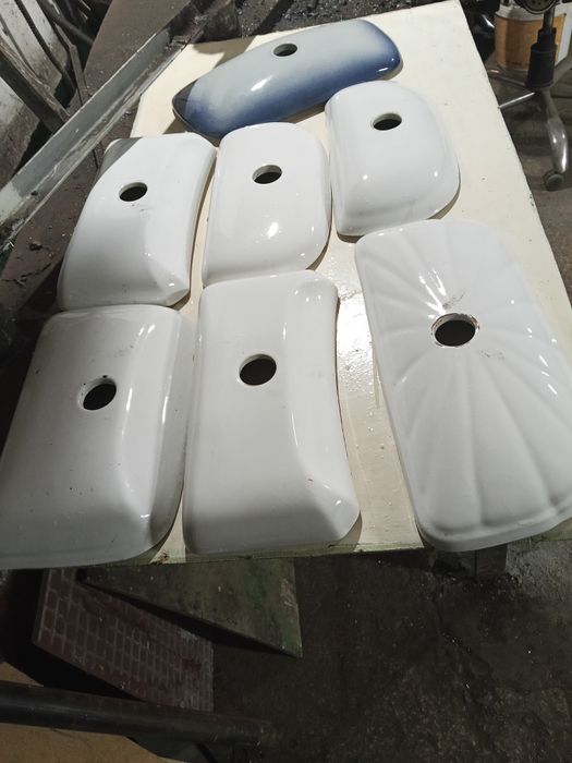 Продам крышки для бочка к унитазу