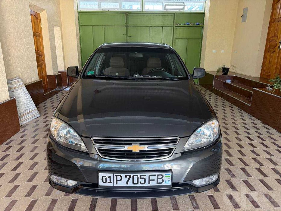 Gentra-3 poz 2019 srochniga sotiladi ideal moshina
