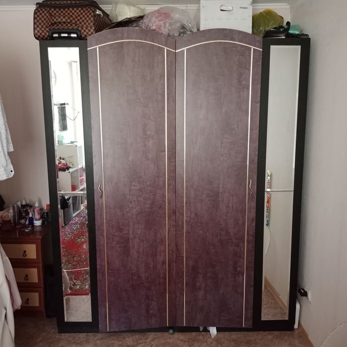 Продам шифонер в хорошем состоянии!