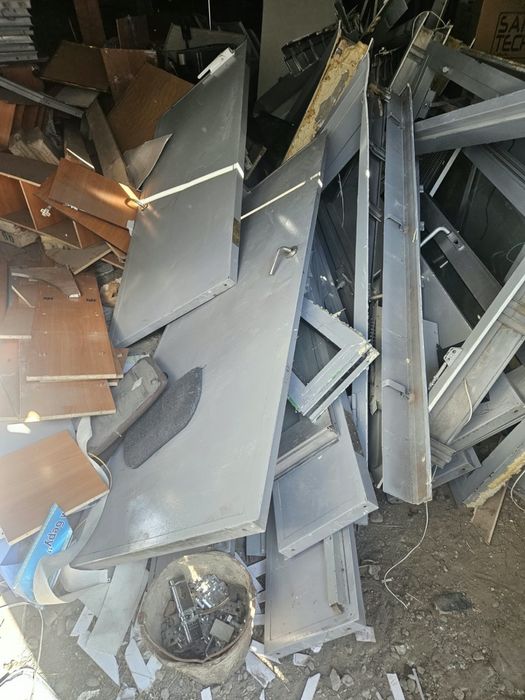 Продам бронированные двери с каркасом