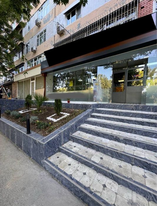 Аренда под офис или Учебний центр 250кв.м Метро Новза! 3100у.е