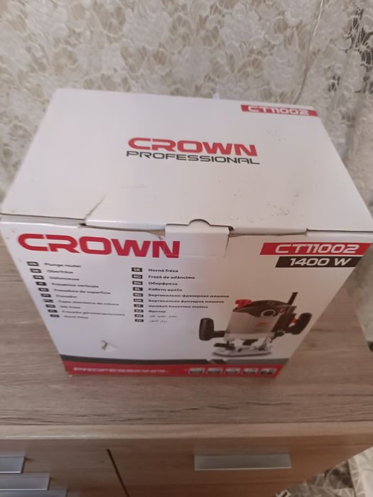 Фрезер вертикальный CROWN CT11002