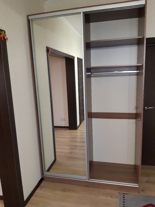 Шкаф-купе с зеркалами