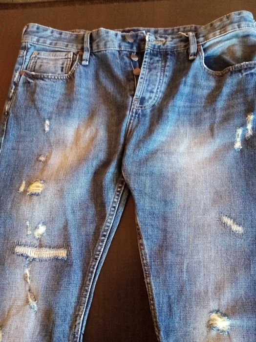 Продавам дънки и яке