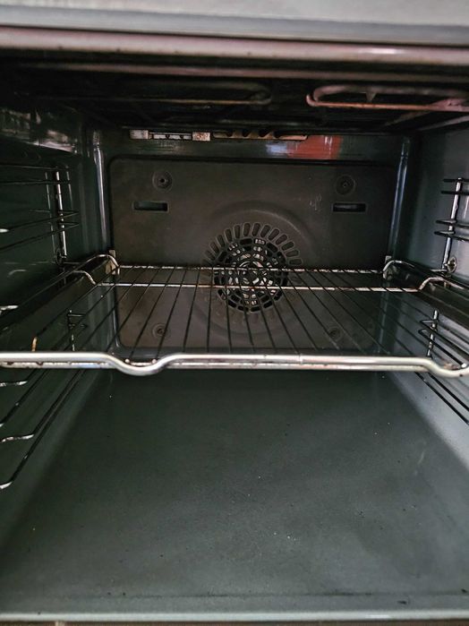 Фурна за вграждане Bosch HBG5370S0