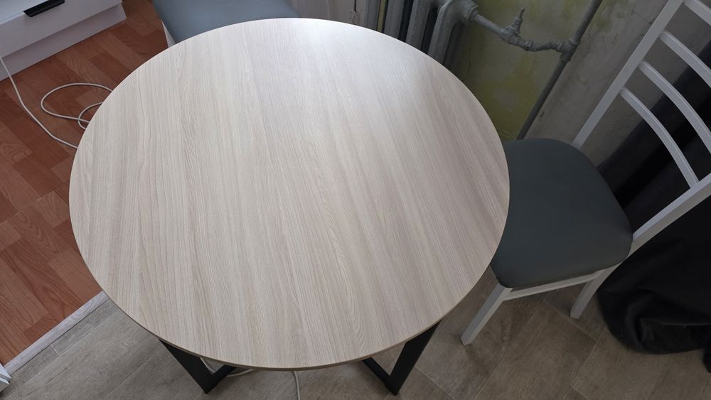 Стол кухонный новый