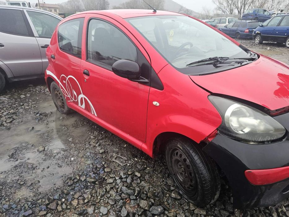 Toyota Aygo 1.0 68 кс 1KR-FE  2007г на части