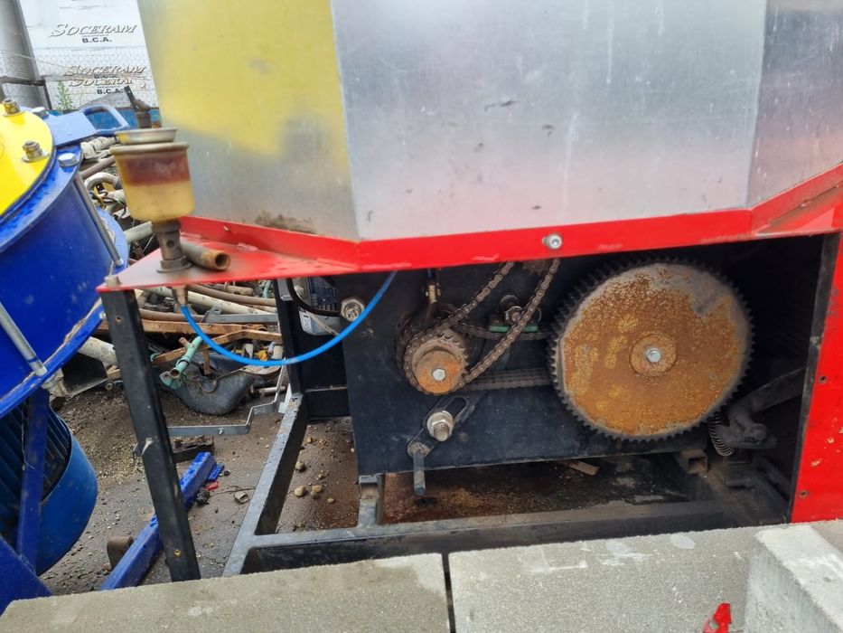 Linie de fabricat brichete din paie