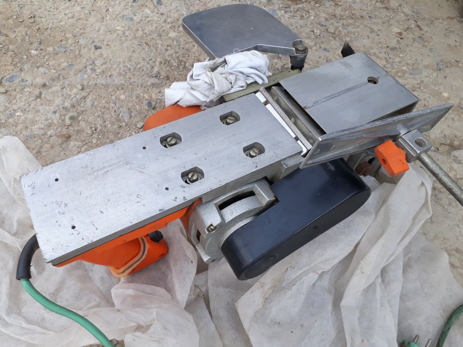 Рубанка электрически