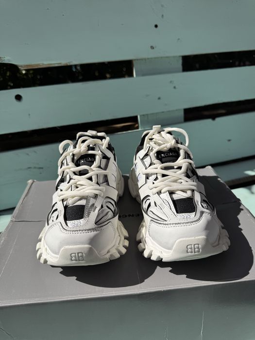 Balenciaga Track alb cu negru