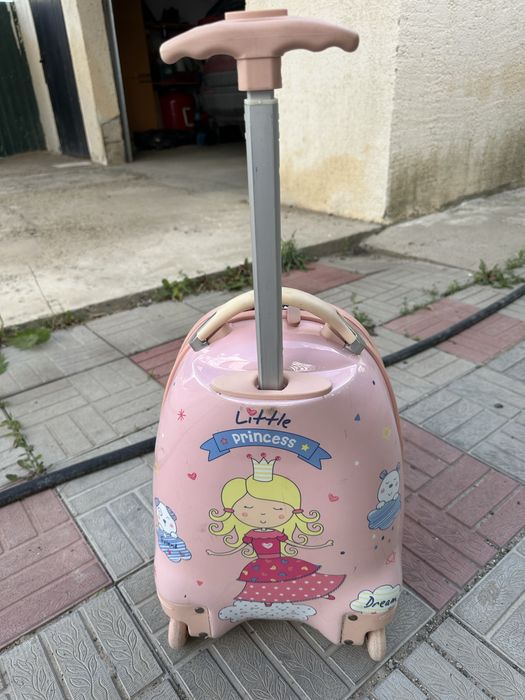 Продается детский чемодан для девочек