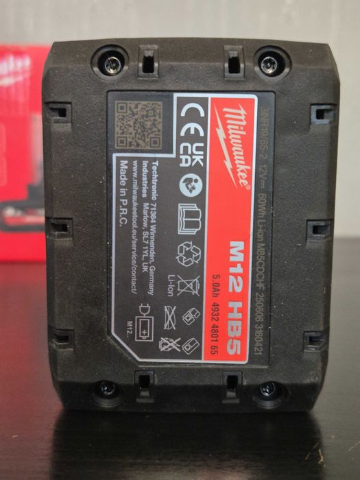 Milwaukee Polizor M12 FUEL