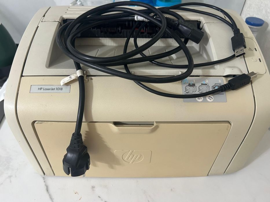 Продаётся принтер HP 1018