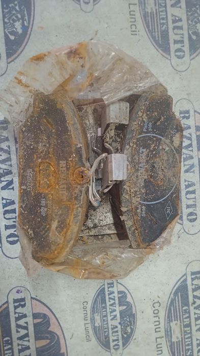 placute fata  renault clio