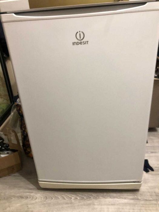 Продам морозильную камеру "Индезит"