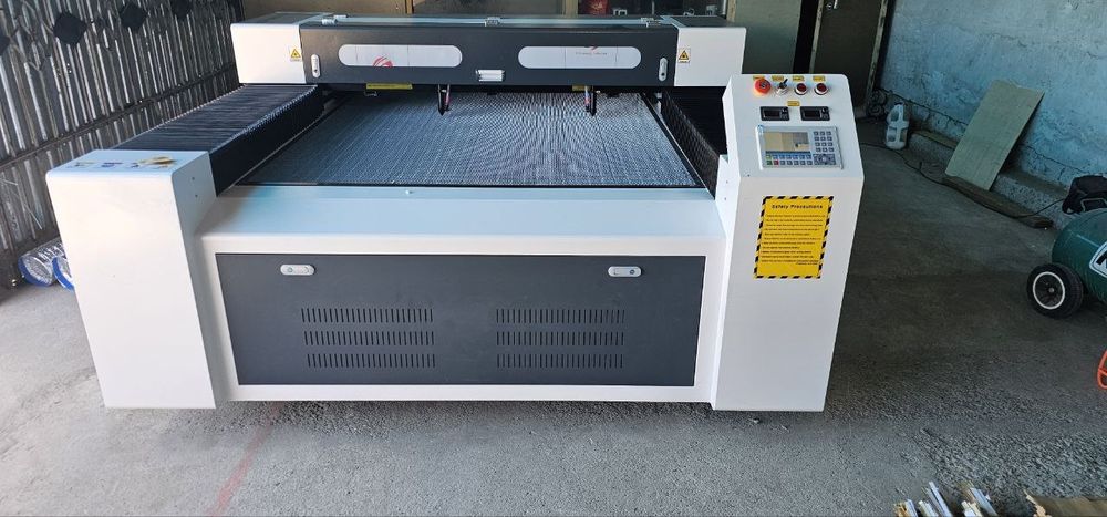 Лазирный станок 1325 2 галовка