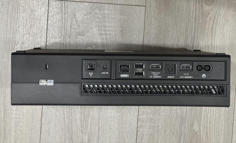 Xbox one halo special edition 1tb