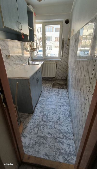 Vand/Schimb Apartament 2 Cam. Parter Central Cabinet/Spatiu Comer. !!!