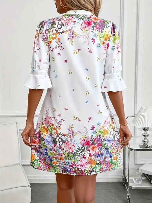 Eлегантна дамска рокля с флорални мотиви