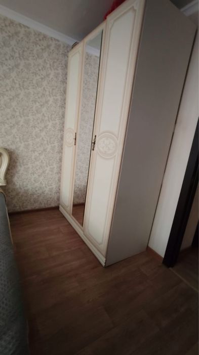 Продам спальный гарнитур