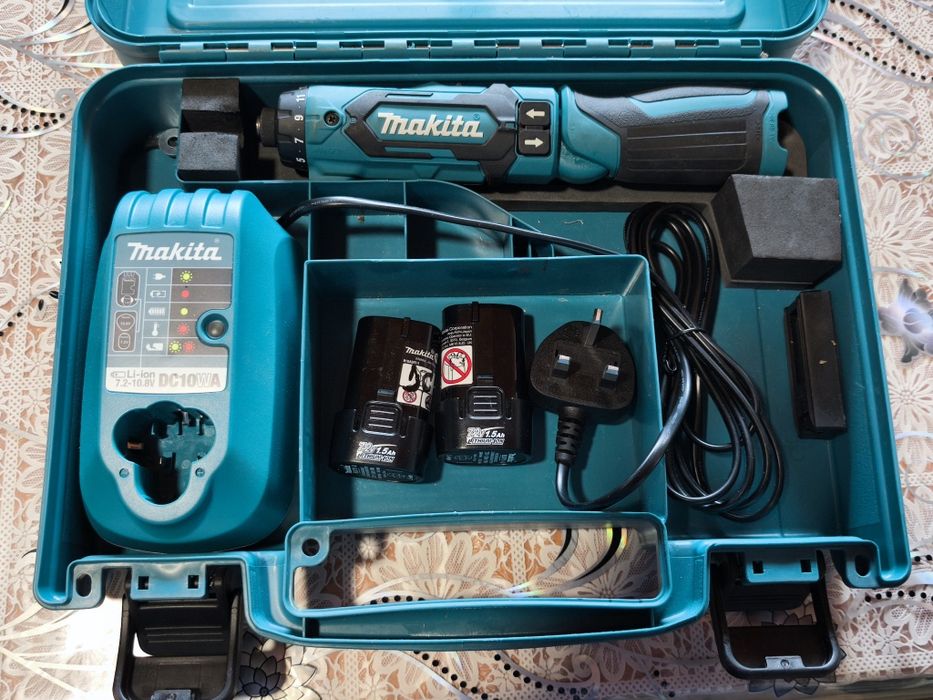 Makita  DF012DSE