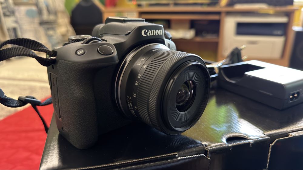 фотоапарат Canon EOS R50