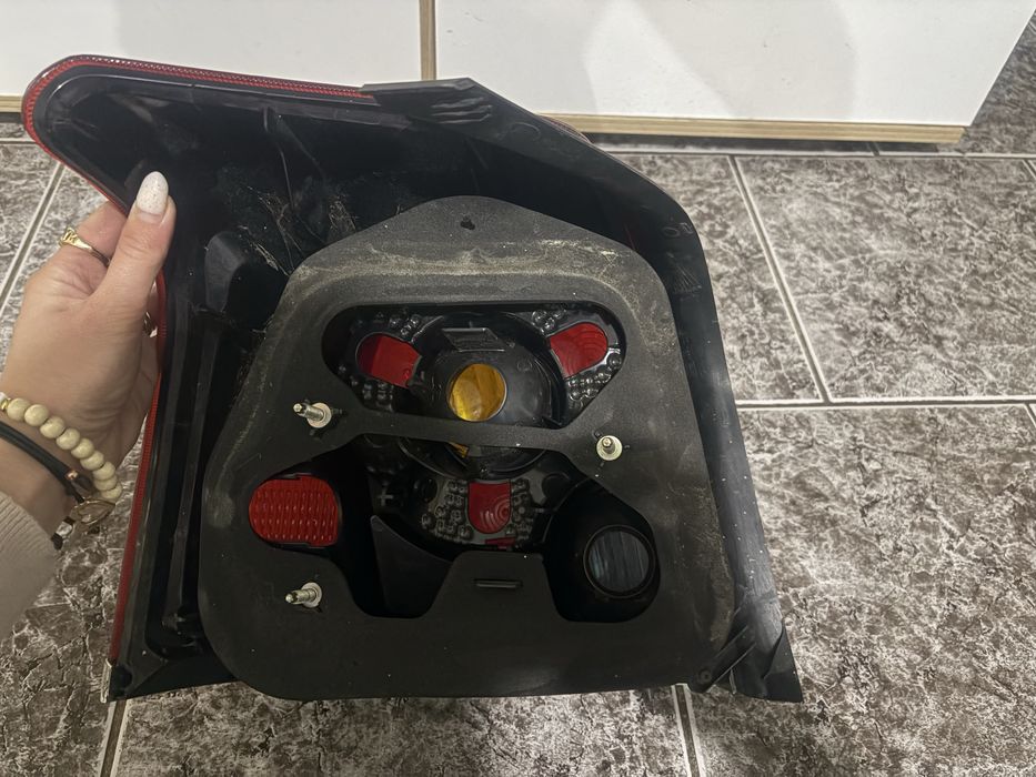 Стопове/ задни светлини за Тойота Авенсис Т25/ Toyota Avensis T25