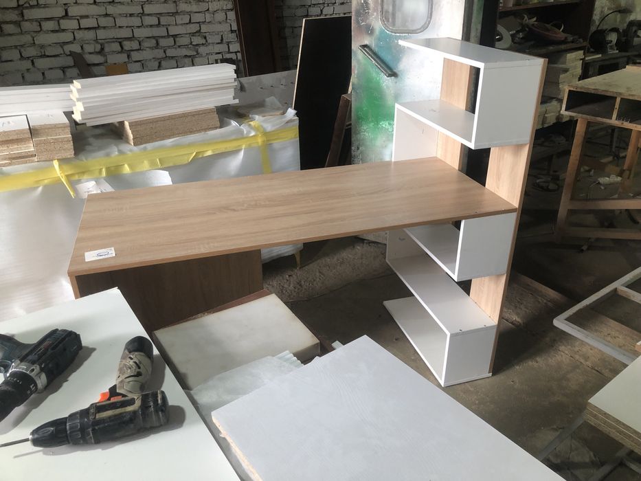 Стол первоклассника для уроков