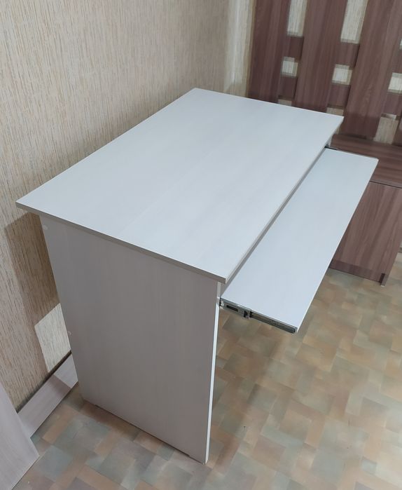 Стол письменный, компьютерный