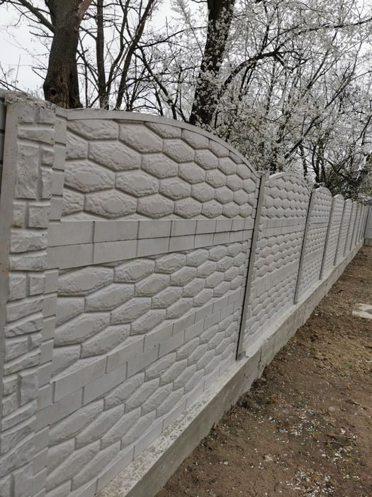 Gard Beton placa și stâlp