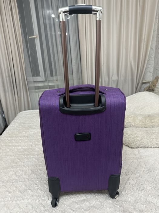 Продам классный чемодан