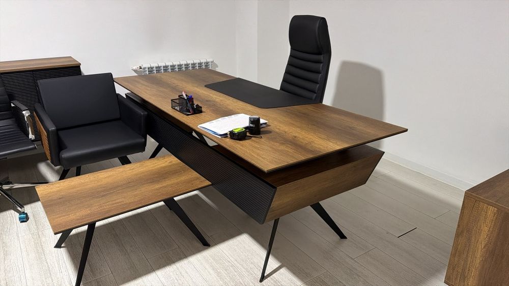 Korxona va rahbar xonalari uchun Ofis Mebellari