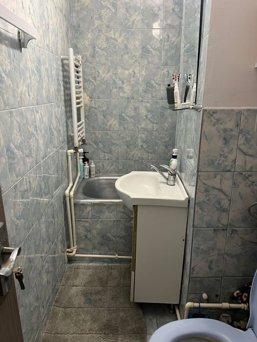 Persoană fizică închiriez garsonieră cf.1 zona Parcului Tineretului