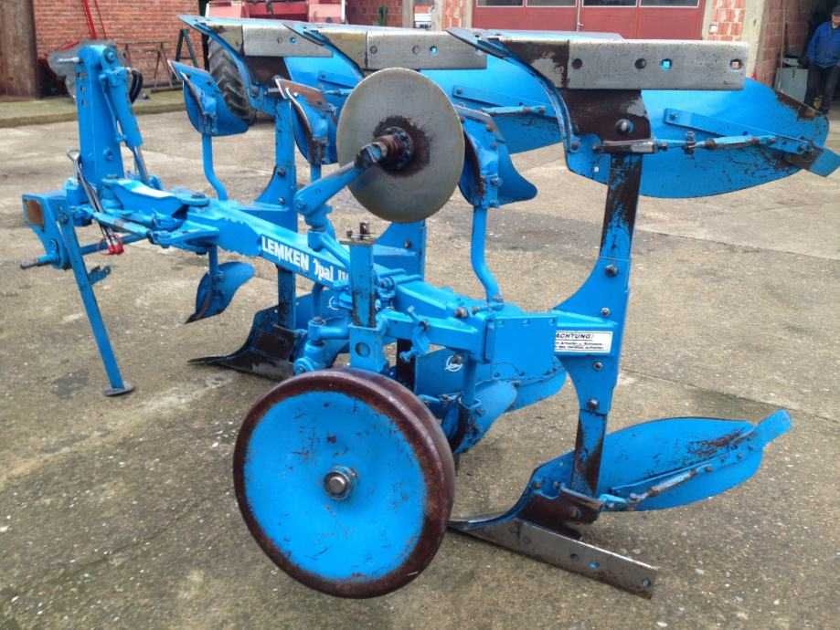 Plug  Lemken 3 brazde 4  brazde 5 brazde Opal 110 Opal 90 Opal 140 Europal 5 Europal 7 Kuhn Master 103 Multimaster 123 Case John Deere New Holland