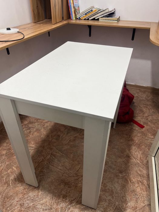 Стол кухонный 5000 тенге