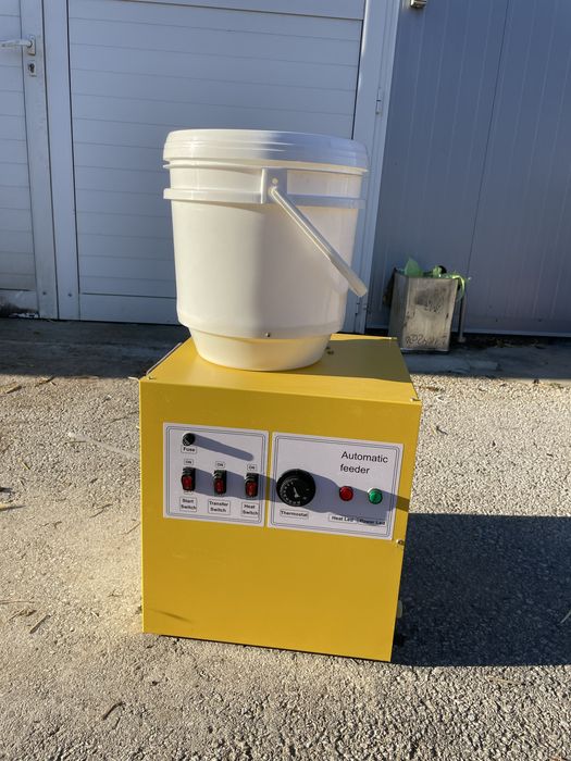 Робот за хранене на животни