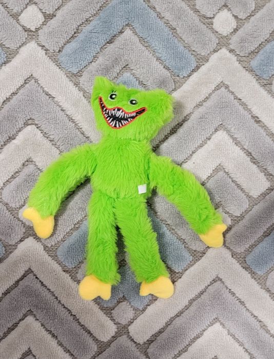 jucarie de plus huggy wuggy